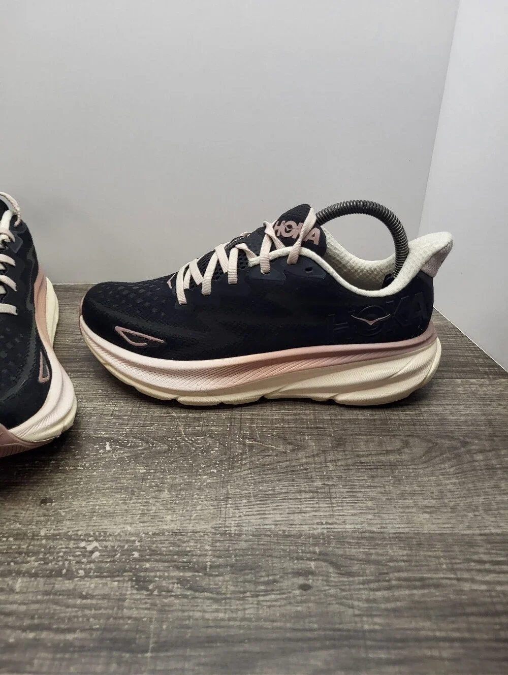 Hoka One One Clifton 9 Shoes Womens Size 8 B Black Running Comfort Walking Gym